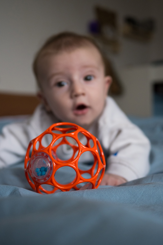 OBALL Hračka Oball RATTLE 10 cm orange 0m+